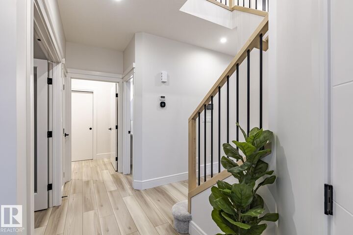 Property Photo:  6275 180 Avenue NW  AB T5Y 3X1 