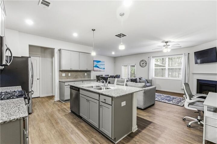 Property Photo:  120 Woodhouse Circle  GA 30102 