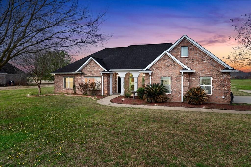 Property Photo:  441 Saint Francis Avenue  LA 71457 