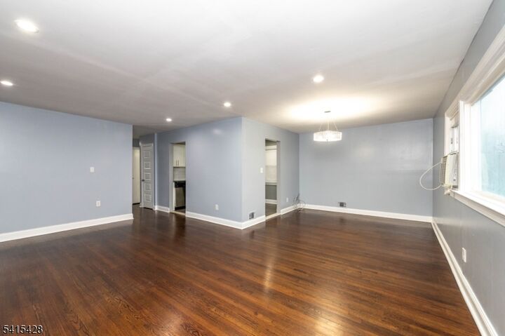 Property Photo:  11 Troy Ct  NJ 07040 