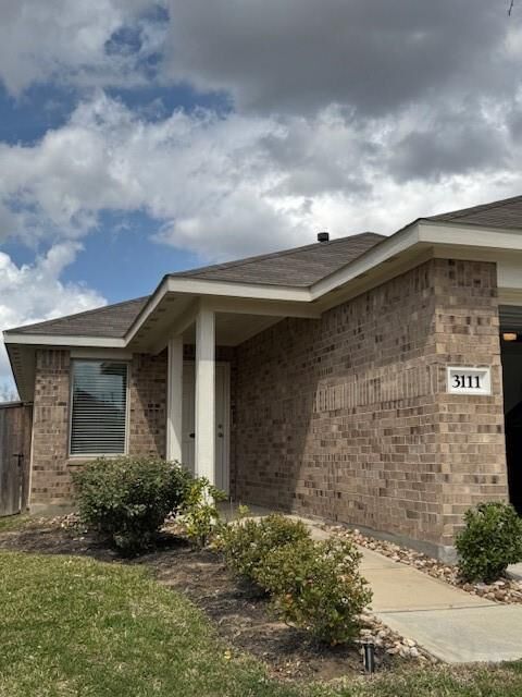 Property Photo:  3111 Stotesbery Drive  TX 77301 