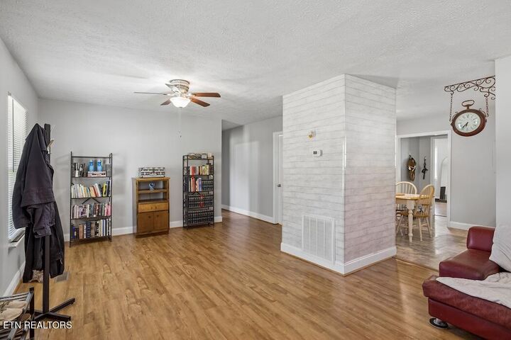Property Photo:  717 Bernard Ave  TN 37854 