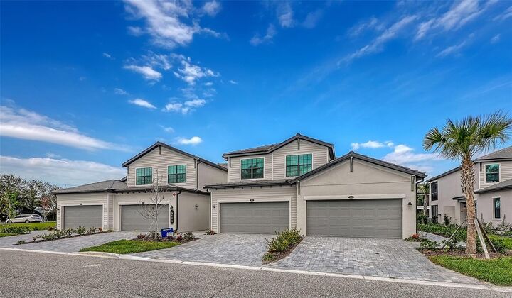 Property Photo: 5624 Summit Pointe Circle 104 FL 34210