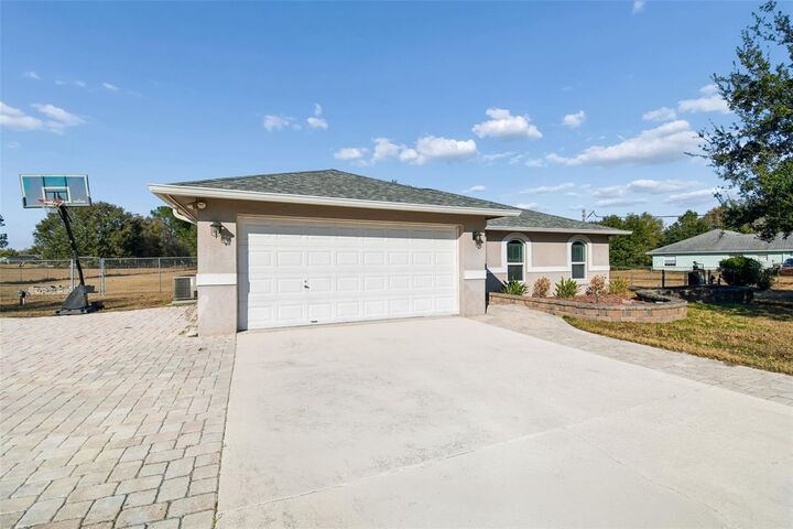Property Photo:  31609 Hunt Club Lane  FL 33543 