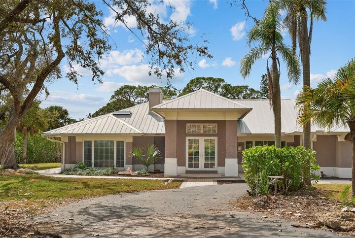 Property Photo:  7108 Midnight Pass Road  FL 34242 
