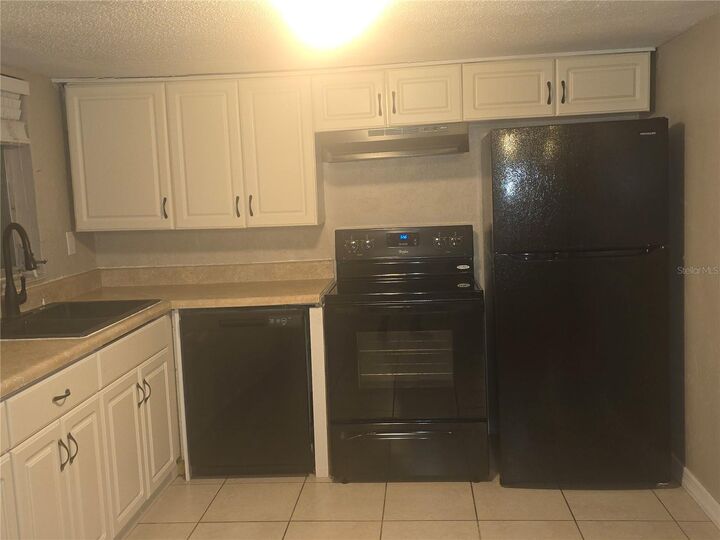 Property Photo:  9240 Sterling Lane  FL 34668 