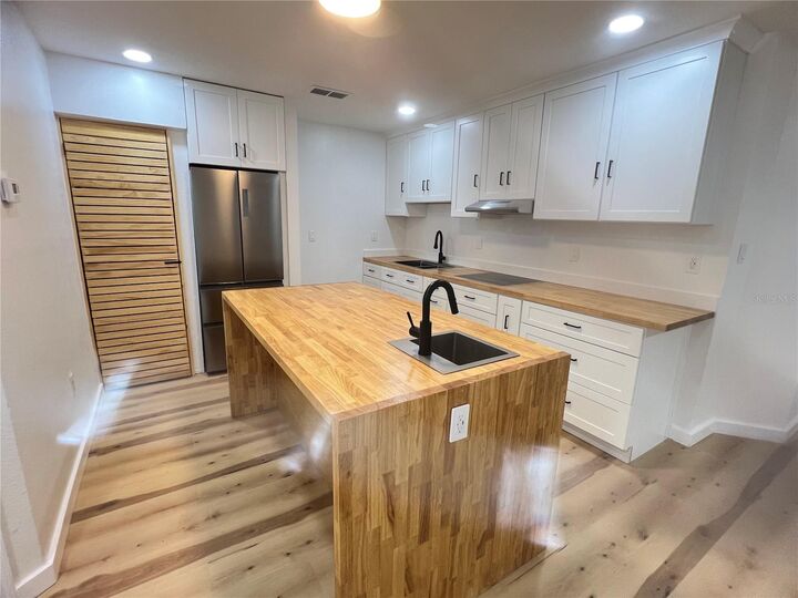 Property Photo:  3205 Sabal Palms Court A  FL 34747 