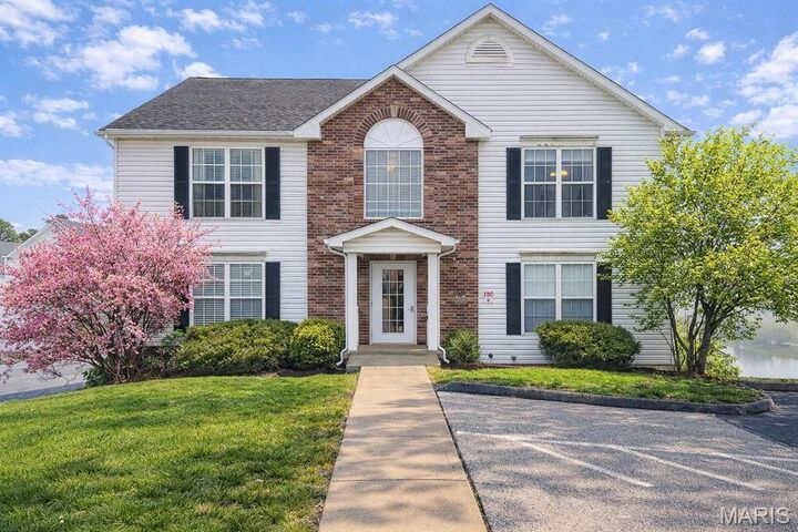 Property Photo:  19 Homefield Gardens Drive 27N  MO 63366 