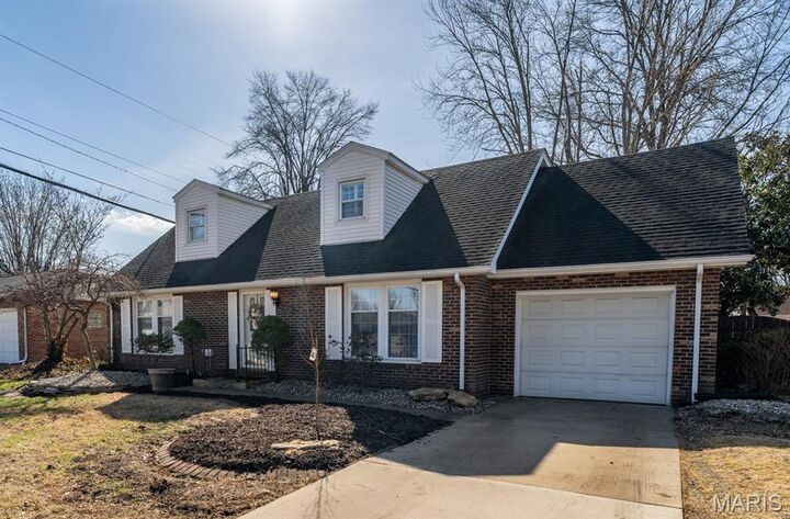 Property Photo:  2336 Emert Avenue  IL 62040 