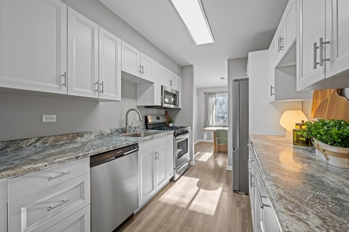 Property Photo:  2924 Roberts Drive 8  IL 60517 