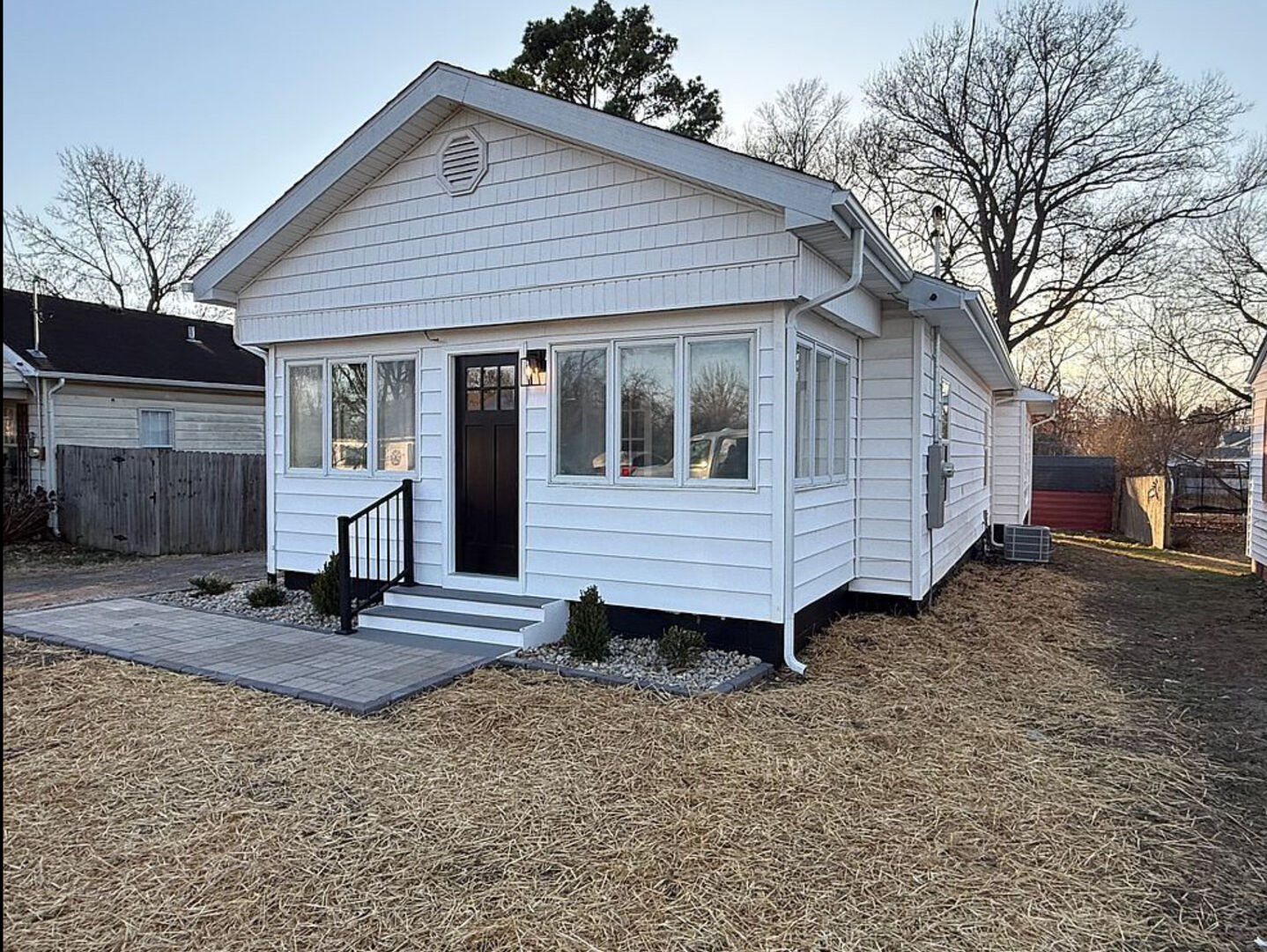 Property Photo:  9 S Illinois Avenue  IL 62832 