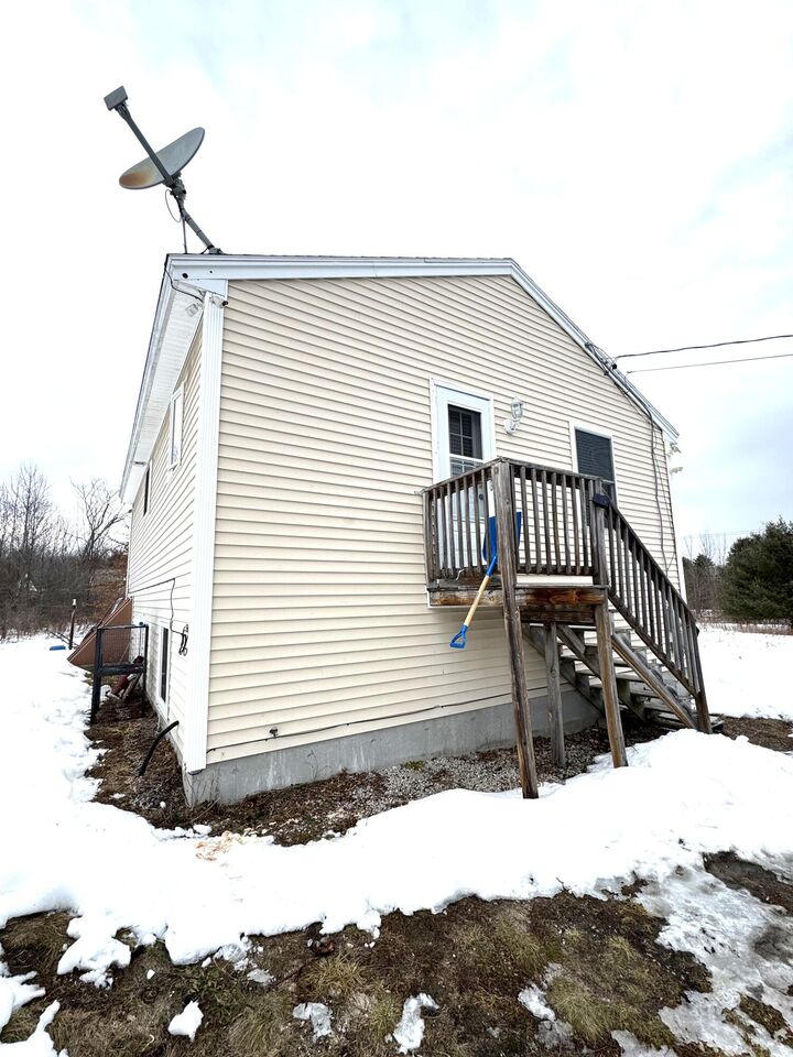 Property Photo:  5 Tracey Lane  ME 04020 