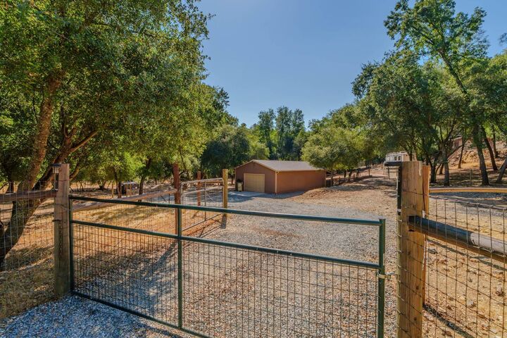 Property Photo:  2988 Spring Hill Drive  CA 95249 