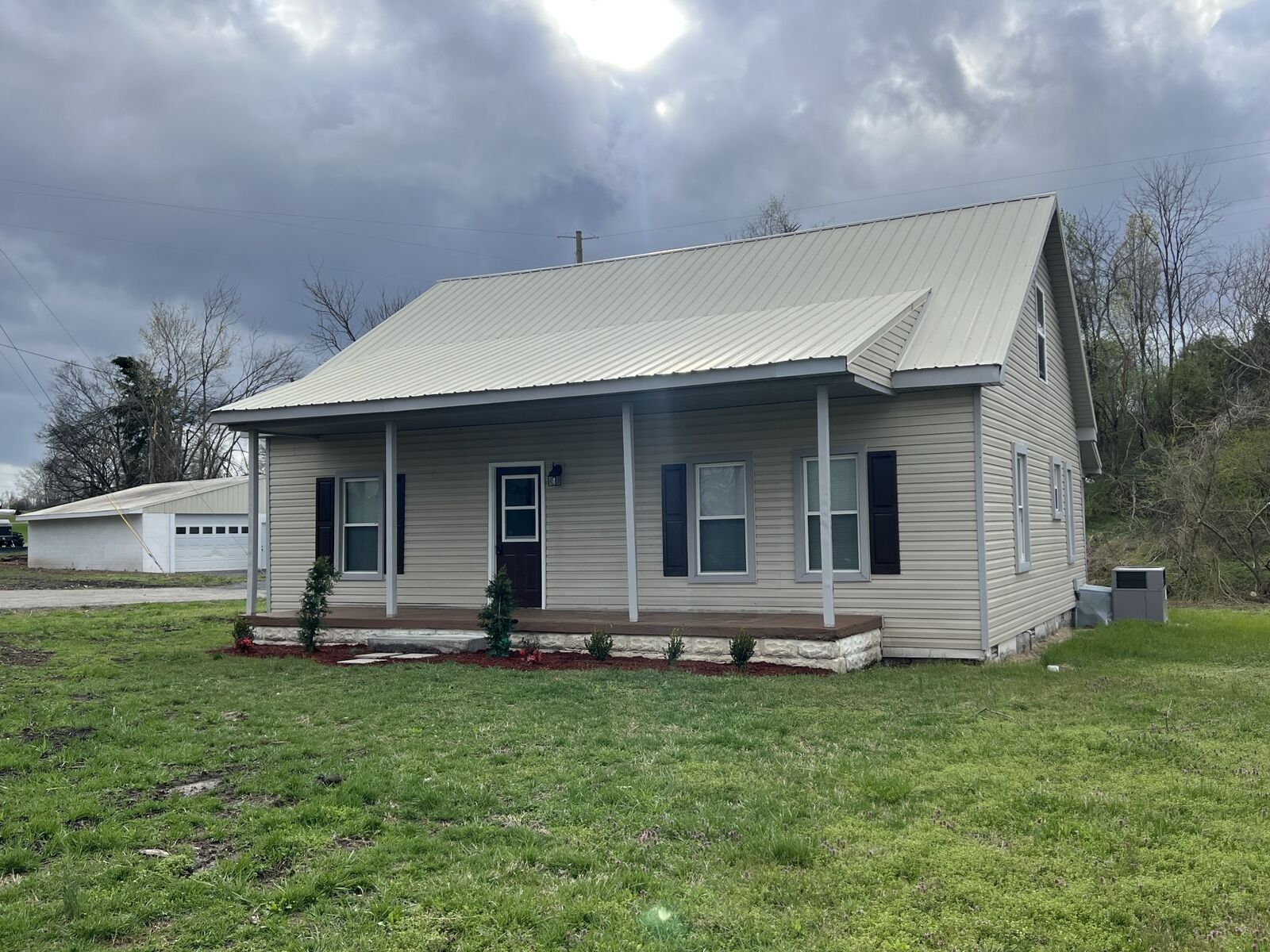 Property Photo:  666 Brattontown Cir  TN 37083 