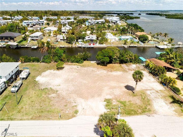 Property Photo:  5226 Serenity Cove  FL 33922 