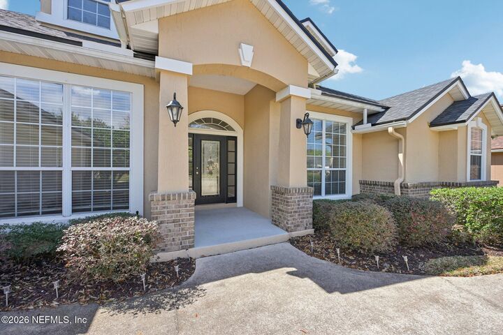 Property Photo:  1819 Sentry Oak Court  FL 32003 