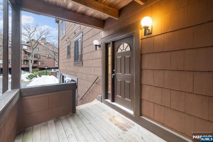 Property Photo:  117 Sunset Key 117  NJ 07094 