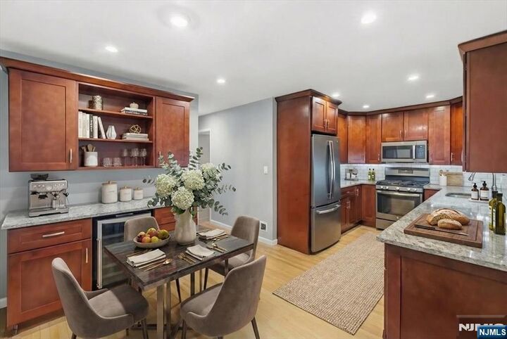 Property Photo:  117 Sunset Key 117  NJ 07094 