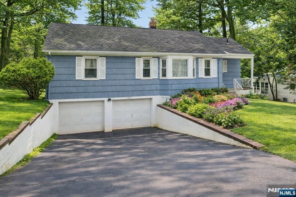 Property Photo:  476 Greenway Drive  NJ 07605 