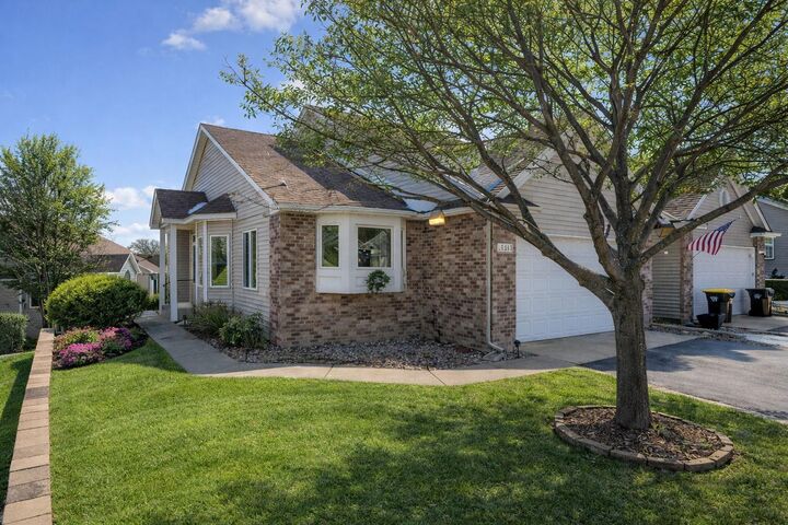 Property Photo:  14313 Savanna Oaks Drive  MN 55378 