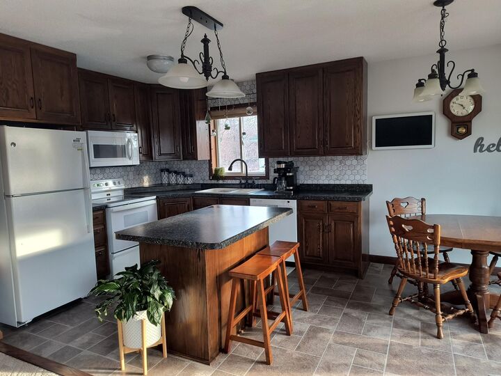 Property Photo:  407 Suncrest Drive  MN 56310 