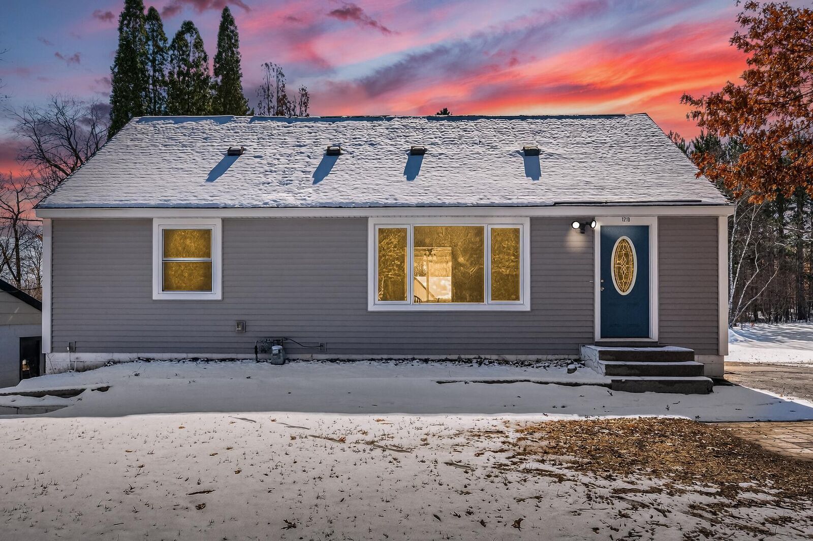 Property Photo:  1218 Klondike Drive NE  MN 55011 