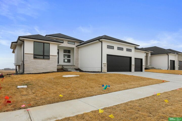 Property Photo:  5811 N 197th Street  NE 68022 