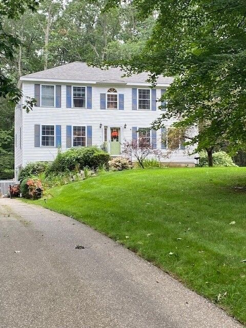 Property Photo: 8 Hemlock St MA 01612