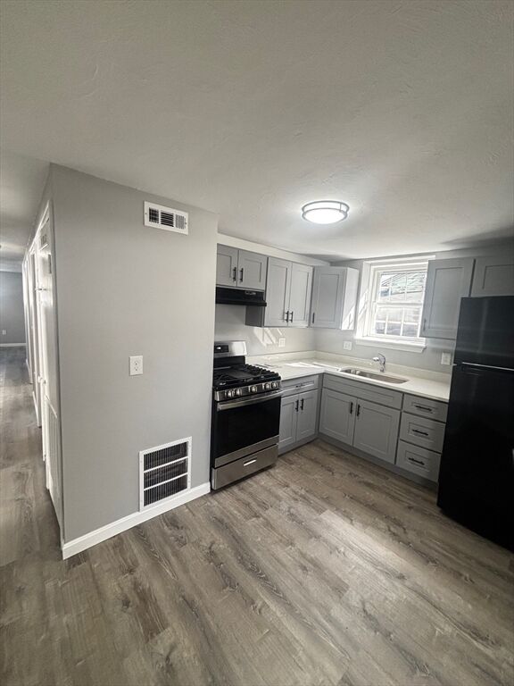 Property Photo:  94 Whitfield Street 1  MA 02124 