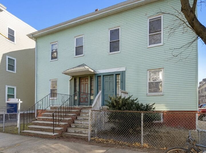 Property Photo:  64 Elm St Apt 1  MA 02139 
