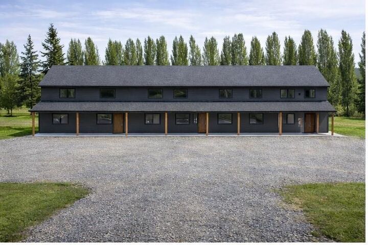 Property Photo:  1 Kopp Drive  SK S0M 2Y0 