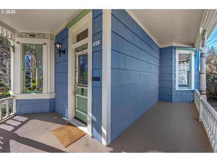 Property Photo:  3213 SE 9th Ave  OR 97202 