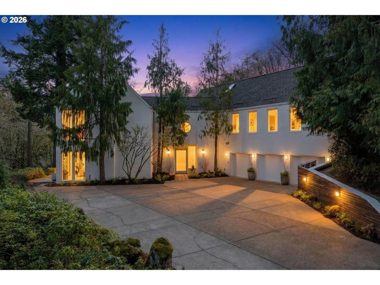 Property Photo: 7616 NW Thompson Rd OR 97229