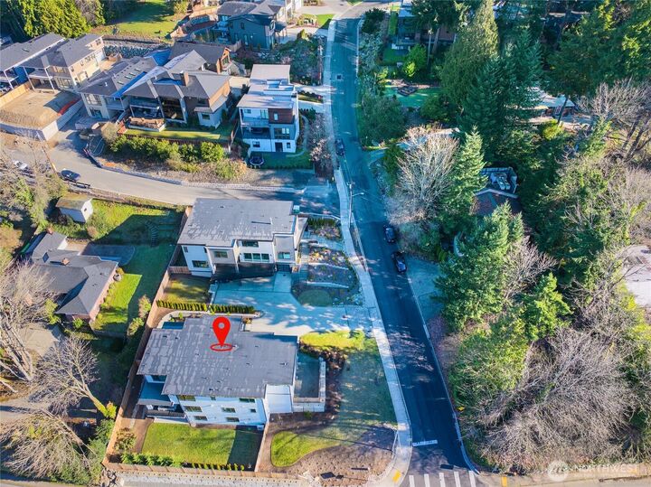 Property Photo:  10204 NE 43rd Street  WA 98033 