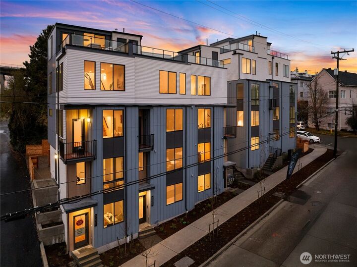Property Photo: 957 N 35th Street WA 98103
