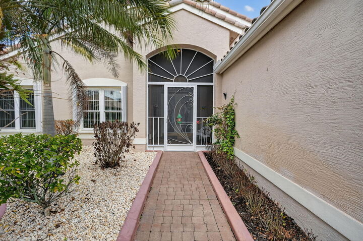 Property Photo:  504 NW Serene Meadow Way  FL 34986 