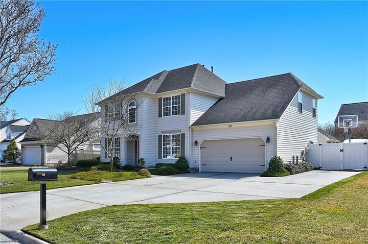 Property Photo:  1409 Glenwood Links Ln  VA 23464 