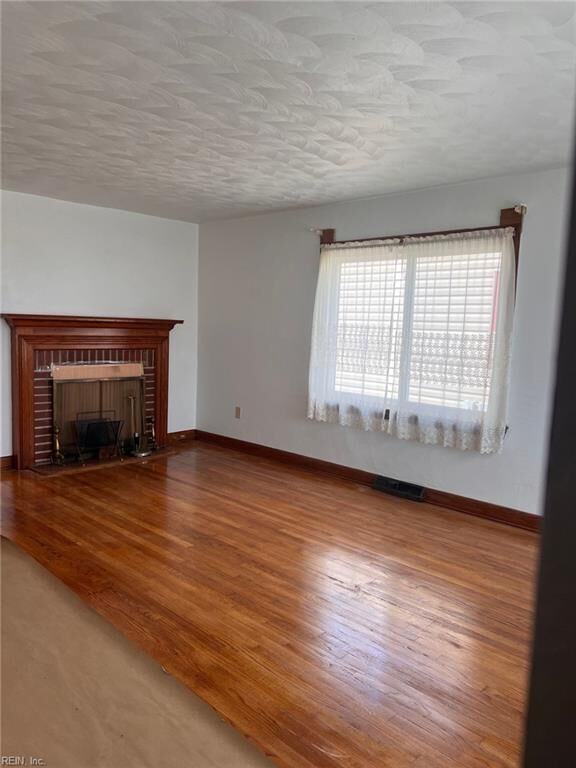 Property Photo: 605 Jefferson St VA 23434