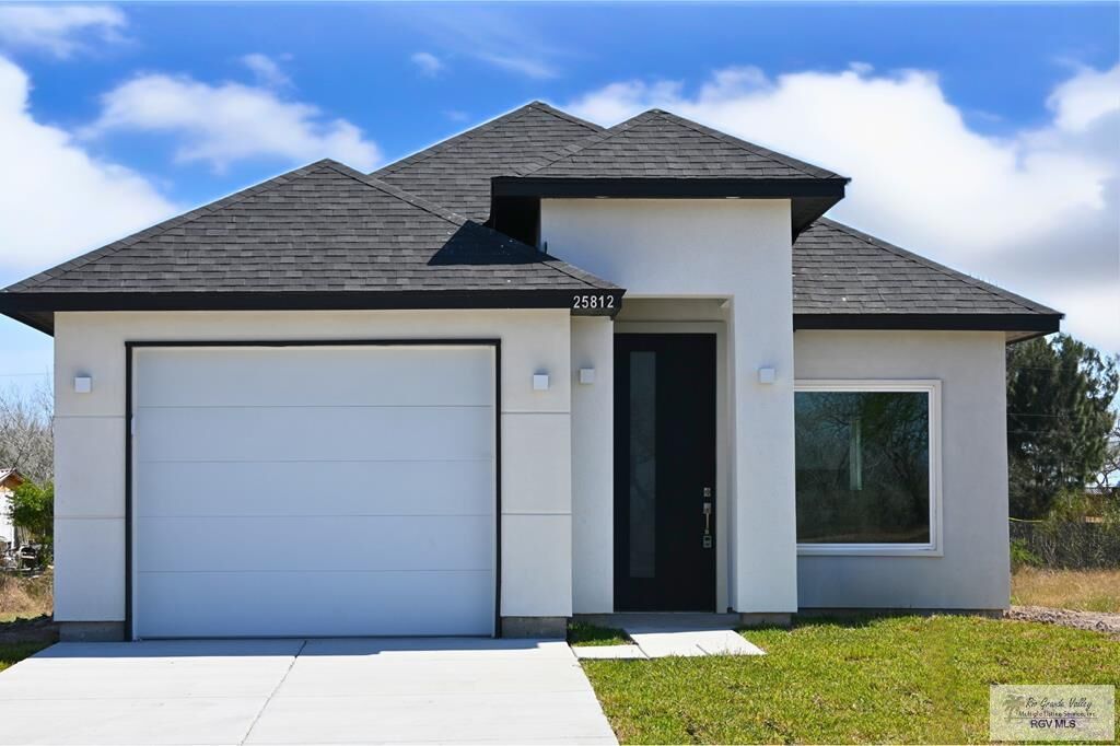 Property Photo: 25812 E Circulo Paradise TX 78586