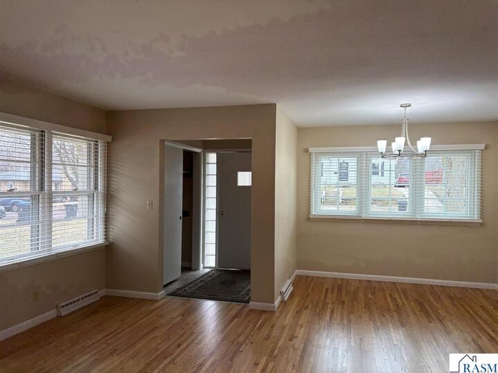Property Photo:  510 W 10th Street  MN 56001 