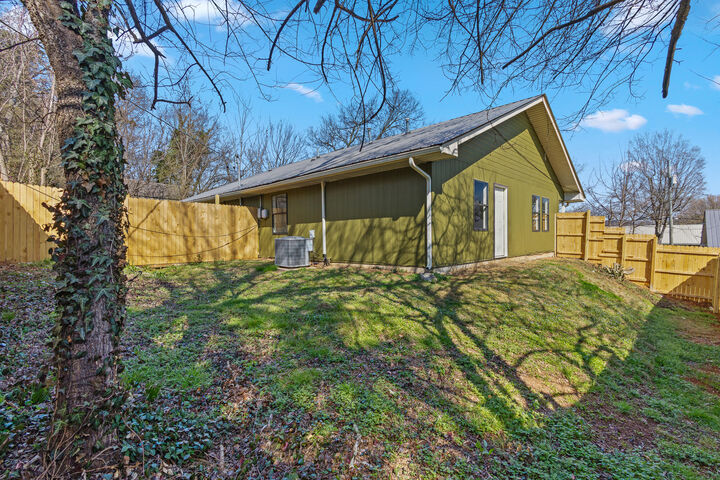 Property Photo:  104 Pine Street  TN 37303 
