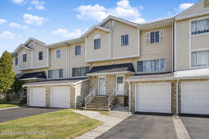 Property Photo:  107 Cardiff Street  NY 10312 