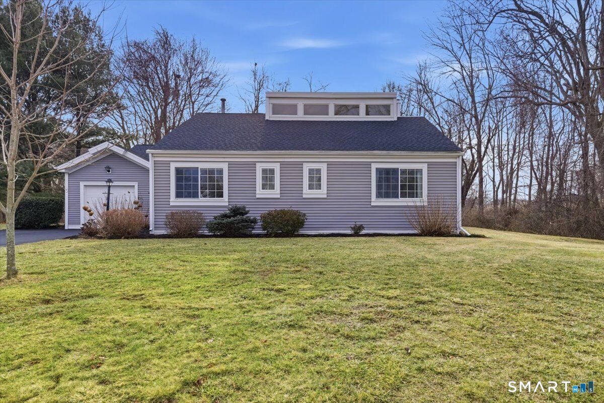 Property Photo:  367 Main Street 7  CT 06475 