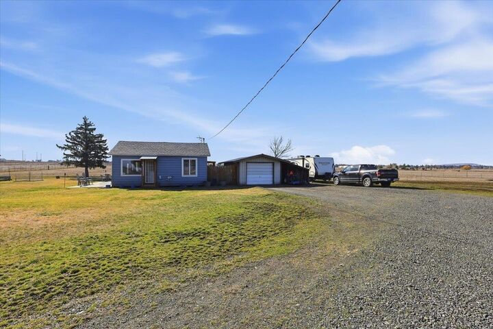 Property Photo:  6024 S Craig Rd  WA 99022 