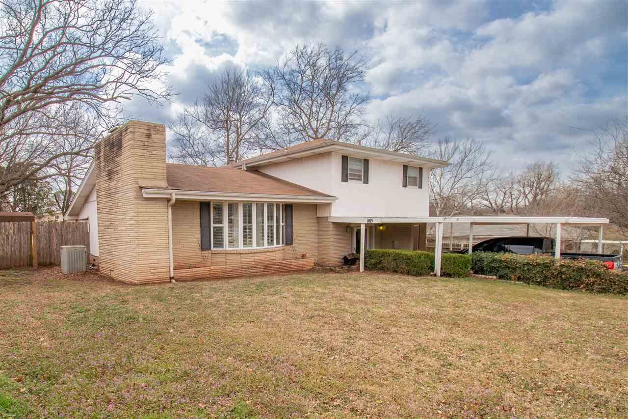 Property Photo:  1015 W Liberty Avenue  OK 74075 