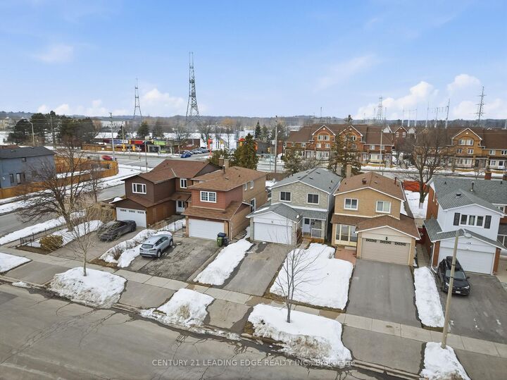 Photo de la propriété:  174 Braymore Boulevard  ON M1B 2G8 