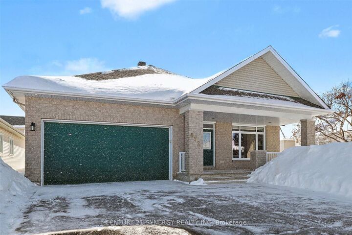 Property Photo:  852 Swallowtail Crescent  ON K4A 4M5 