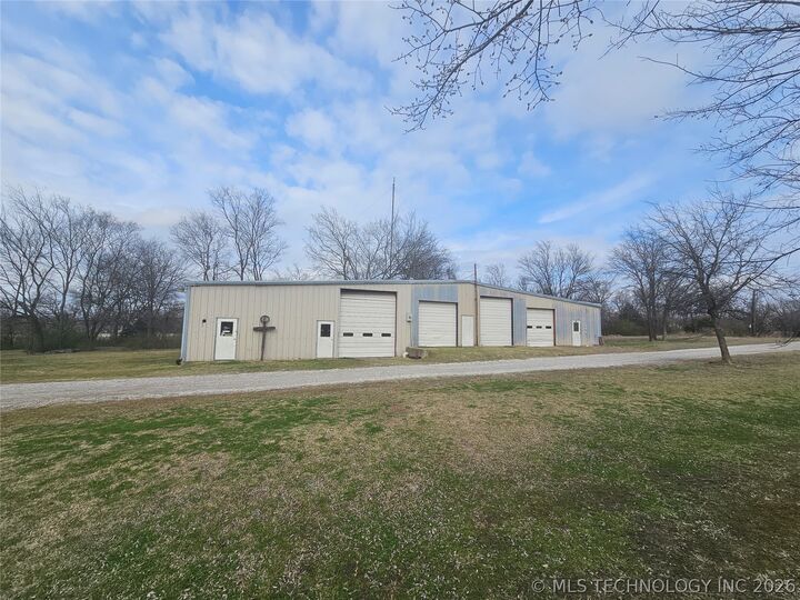 Property Photo:  20656 S 4180 Road  OK 74019 