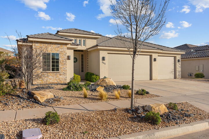 Property Photo:  644 N Sage Crest Dr  UT 84780 