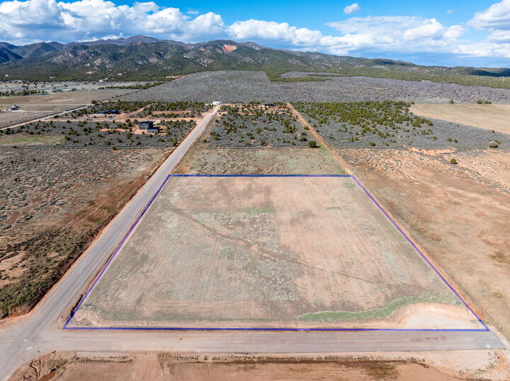 Property Photo:  1705 E 460 N  UT 84757 